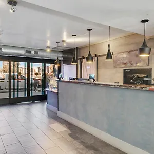 Clarendon 209 Hotel